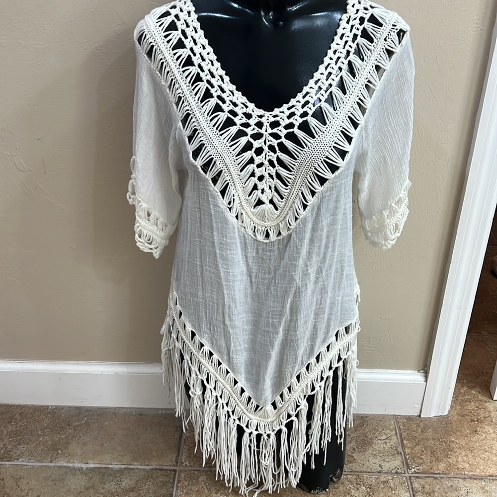 Vivid Vintage Rayon Crinkle Gauze Crochet Fringe Boho Top Medium White